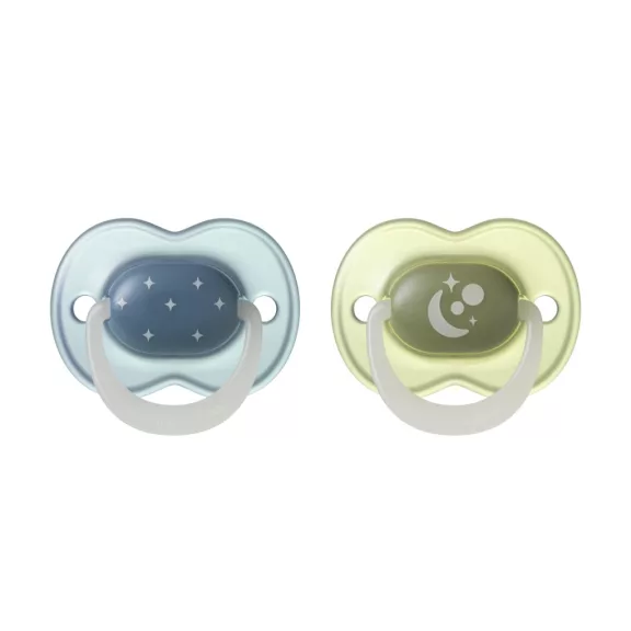 Tommee Tippee NightGlow éjszakai nyugtató cumi sterilizáló tokkal 6-18 hó 2 db Tommee Tippee NightGlow éjszakai nyugtató cumi sterilizáló tokkal 6-18 hó 2 db