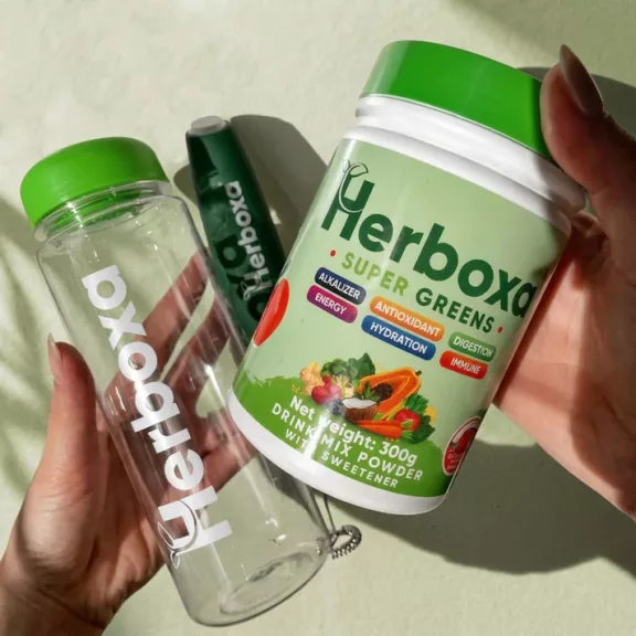 Herboxa Super Greens banán és málnás ízesítésű 300 g